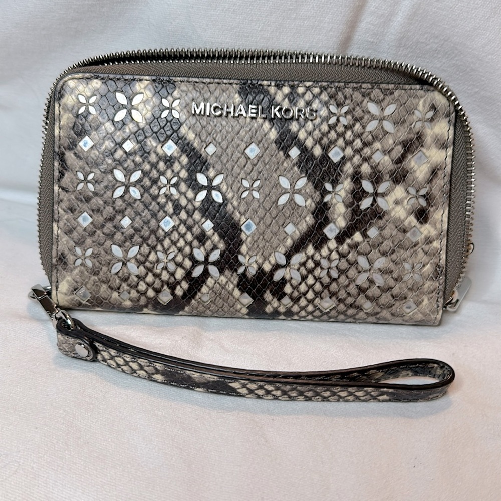 Michael Kors Wallet Wristlet